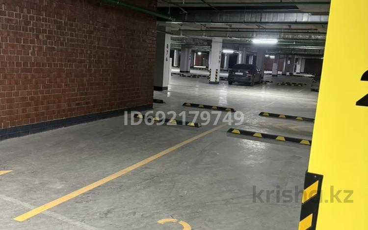 Паркинг • 18 м² • Бухар жырау 27 — Бокейхана за 30 000 〒 в Астане, Есильский р-н — фото 2