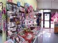 Действующий магазин косметики и различных товаров, 30 м² за 4.3 млн 〒 в Уральске, мкр Астана — фото 3