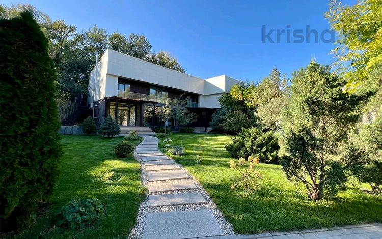 Отдельный дом · 10 комнат · 922 м² · 18 сот., Средняя 4 за 790 млн 〒 в Алматы — фото 2