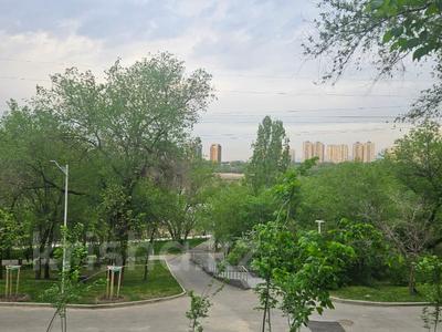 1-бөлмелі пәтер · 42 м² · 8/9 қабат, Утеген батыра 84 Г, бағасы: 33 млн ₸ в Алматы, Ауэзовский р-н