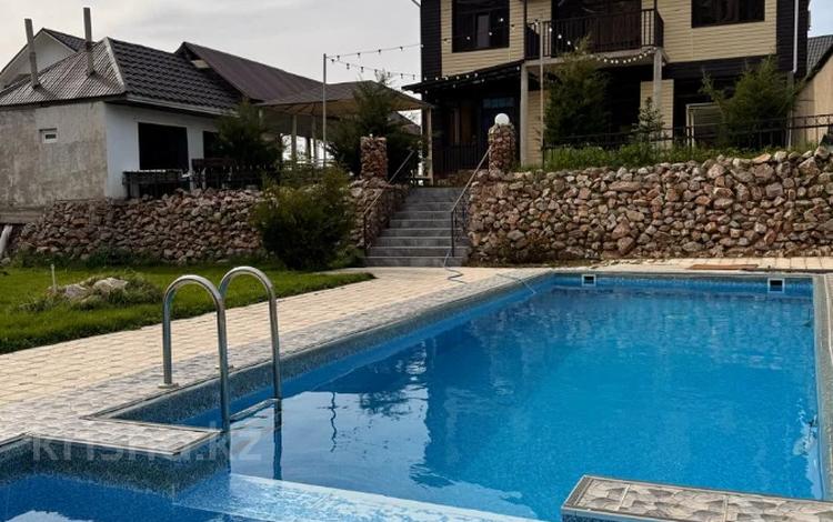 Дача · 6 комнат · 350 м², Ул.Казахстан 47 за 150 000 ₸ в  — фото 15