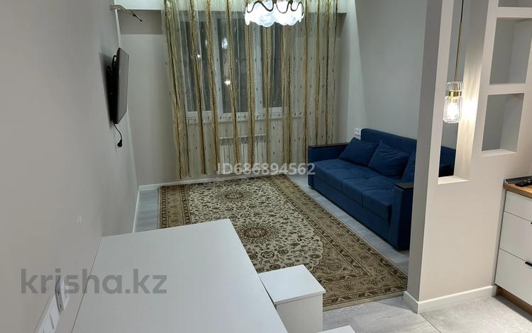 2-комнатная квартира, 51 м², 1/5 этаж помесячно, Халиуллина 196/1