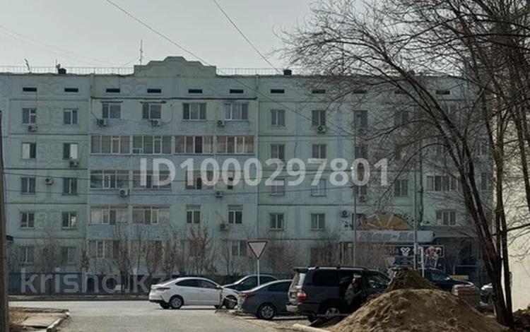 2-комнатная квартира · 45 м² · 1/5 этаж, Баймуханова 41 за 12 млн 〒 в Атырау, мкр Привокзальный-1 — фото 2