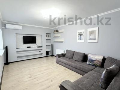 3-комнатная квартира · 100 м² · 10 этаж, Кенесары Хана 54/15 за 399 000 ₸ в Алматы, Бостандыкский р-н
