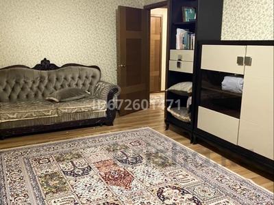 3-комнатная квартира, 80 м², 4/5 этаж помесячно, мкр Таугуль-2 23 за 300 000 〒 в Алматы, Ауэзовский р-н