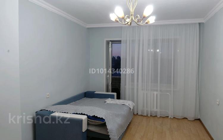 1-комнатная квартира · 45 м², Байсалыкова 65а за 100 000 ₸ в Семее — фото 2