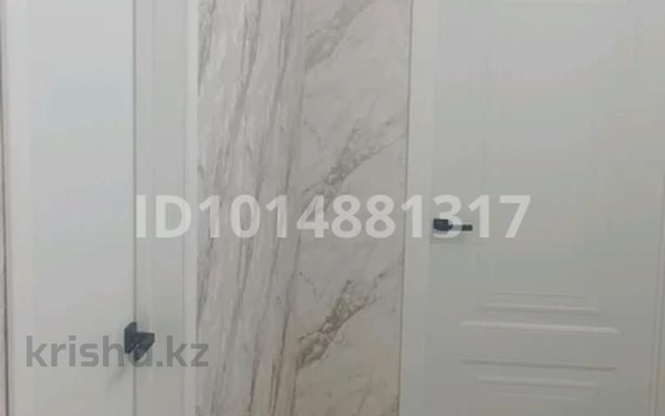 2-бөлмелі пәтер · 44.3 м² · 2/5 қабат, амангелды 6 микрорайон 56/а — школа №10, тц Байтерек, бағасы: 9.5 млн ₸ в Темиртау — фото 2