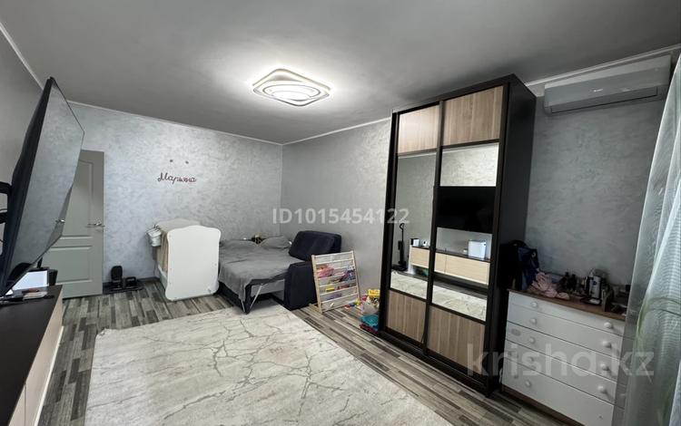 1-комнатная квартира · 52 м² · 3/9 этаж, мкр Аксай-4 122 — Саина-Жубанова за 35 млн ₸ в Алматы, Ауэзовский р-н — фото 2