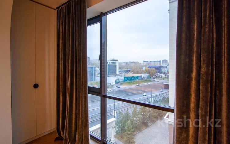 5-бөлмелі пәтер · 190 м² · 6/12 қабат, Аль-Фараби 1а, бағасы: 240 млн ₸ в Алматы, Медеуский р-н — фото 11