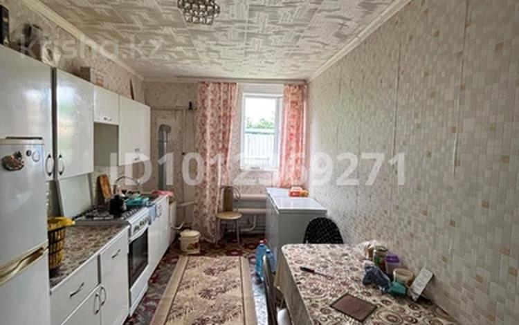 Үйдің бір бөлігі · 3 бөлме · 64.1 м², Кожемякин 49/4 — Школа, акимат, цон, бағасы: 7.5 млн ₸ в Мартуке — фото 2
