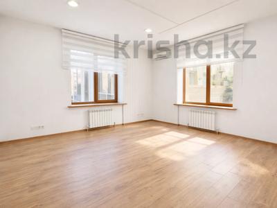 Отдельный дом · 18 комнат · 536 м², Курмангалиева 10 за 4.5 млн ₸ в Алматы, Медеуский р-н