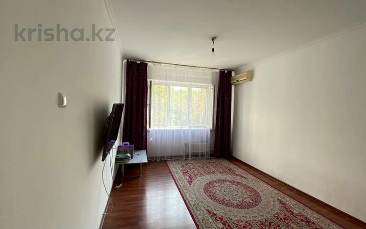 1-комнатная квартира, 40 м², 3/9 этаж, мкр Жетысу-1