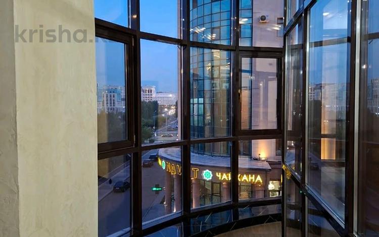 3-комнатная квартира · 131 м² · 4/7 этаж, Мангилик Ел 23 — Паркинг, коммунальные входят в сумму аренды за 690 000 ₸ в Астане, Есильский р-н — фото 2