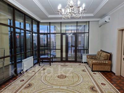 3-бөлмелі пәтер · 131 м² · 4/7 қабат, Мангилик Ел 23 — Паркинг, коммунальные входят в сумму аренды, бағасы: 650 000 ₸ в Астане, Есильский р-н