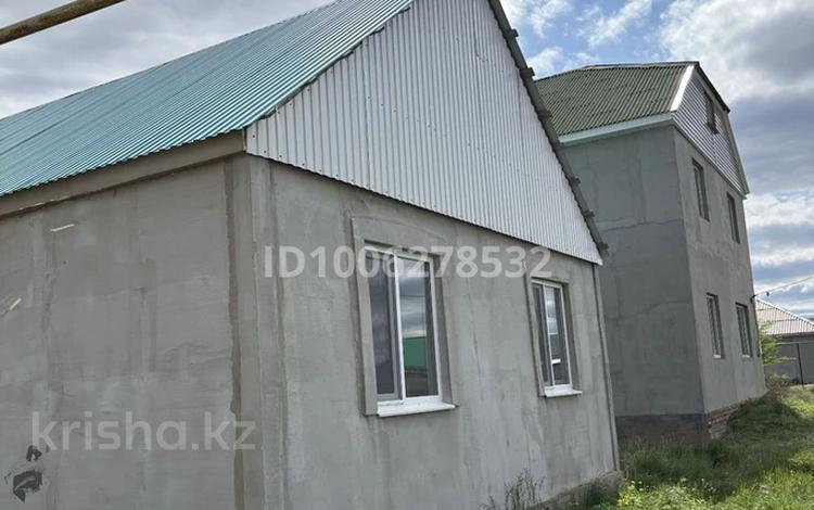 Отдельный дом · 3 комнаты · 82 м² · 4 сот., мкр. Зачаганск пгт, Бердибека сокпакбаева 58 за 16 млн ₸ в Уральске — фото 2