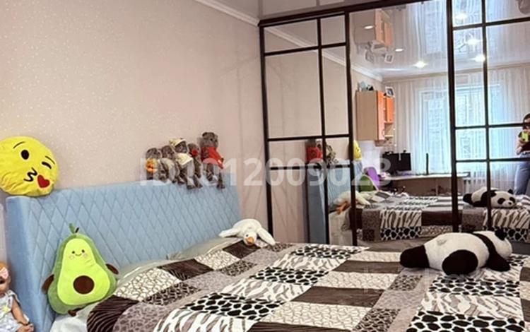 3-бөлмелі пәтер · 58 м² · 2/5 қабат, мкр Новый Город, Бухар-Жырау, бағасы: 26 млн ₸ в Караганде, Казыбек би р-н — фото 2