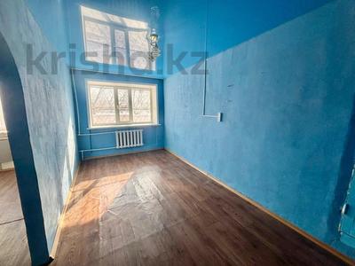 1-комнатная квартира · 30 м² · 1/3 этаж, Локомотивная за 5.2 млн 〒 в Караганде, Алихана Бокейханова р-н