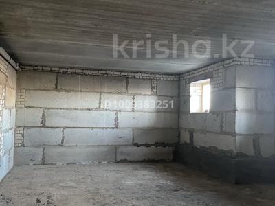 Склады · 100 м² за 125 000 ₸ в Актобе, мкр. Алтын орда