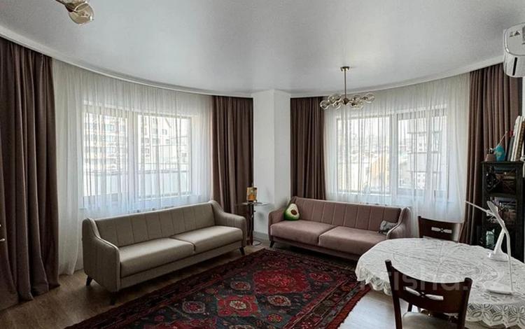 2-комнатная квартира · 75 м² · 5 этаж, Мкр. Самал-3 15 за 550 000 ₸ в Алматы, Медеуский р-н — фото 2