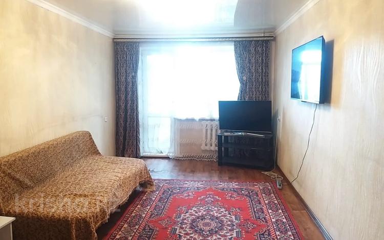 2-комнатная квартира · 45 м² · 4/5 этаж, Майкудук, Майкудук, 18й микрорайон за 12.5 млн ₸ в Караганде, Алихана Бокейханова р-н — фото 2