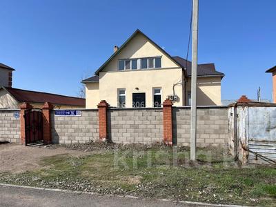 Отдельный дом · 6 комнат · 280 м² · 10 сот., мкр Уркер, Сырым Батыр за 500 000 ₸ в Астане, Нура р-н