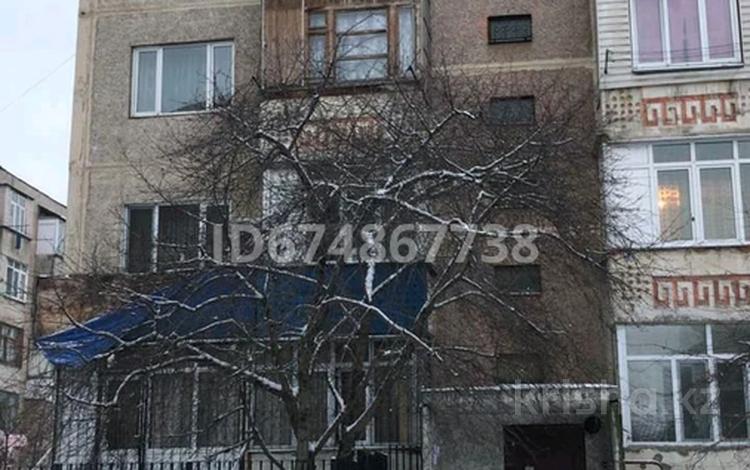 3-комнатная квартира, 67 м², 5/5 этаж, Водник 3 101 — Азербаева за 28 млн 〒 в Боралдае (Бурундай) — фото 2