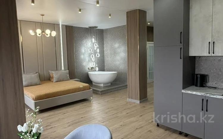 1-комнатная квартира · 50 м² · 9/9 этаж, Герцина 80 — Жамакаева за 20 000 ₸ в Семее — фото 5