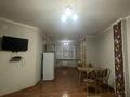 2-комнатная квартира · 63 м² · 8/9 этаж, мкр Нурсат 2 — За кафе Ладушки синий дом за 150 000 ₸ в Шымкенте, Каратауский р-н — фото 5