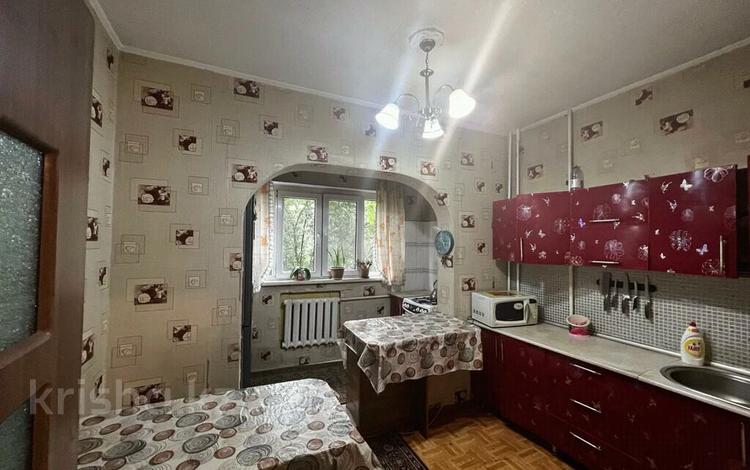 1-комнатная квартира · 42 м² · 1/5 этаж, мкр Айнабулак-4 173 за 12 000 ₸ в Алматы, Жетысуский р-н — фото 2