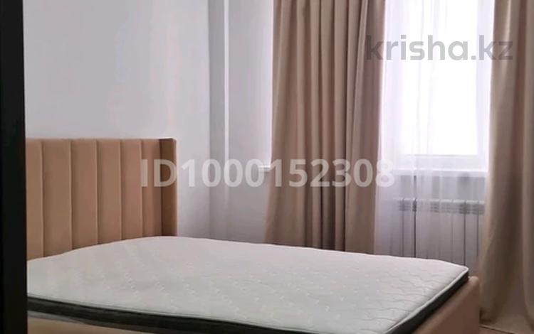 2-бөлмелі пәтер · 70 м² · 9/9 қабат, мкр Нурсая 118 — Находится возле школы СТГ, бағасы: 13 000 〒 в Атырау — фото 2