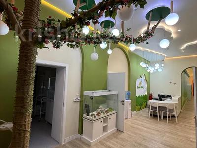 Свободное назначение · 668 м² за 575 млн 〒 в Астане, Нура р-н