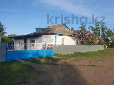 Отдельный дом · 3 комнаты · 75 м² · 20 сот., Аблайхана 71 — Центральная за 11 млн ₸ в Урюпинке