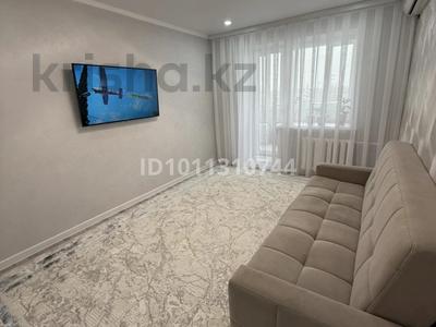 2-бөлмелі пәтер · 56 м² · 4/10 қабат, Гагарина 1/4 — СОШ 22, бағасы: 24 млн ₸ в Уральске