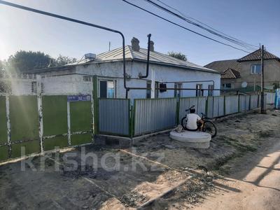 Отдельный дом · 8 комнат · 100 м² · 10 сот., Толе би 52 — Район Интерната за 13 млн 〒 в Казыгурте