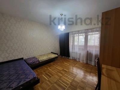 4-бөлмелі пәтер, 120 м², 3/8 қабат ай сайын, Достык 36, бағасы: 400 000 〒 в Алматы, Медеуский р-н