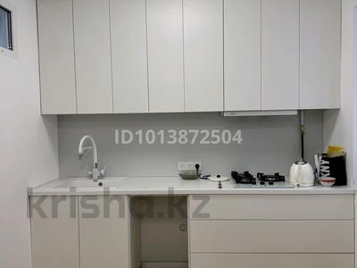 2-комнатная квартира · 40 м² · 3/3 этаж, Манаса 77 — Габдуллина за 300 000 ₸ в Алматы, Бостандыкский р-н