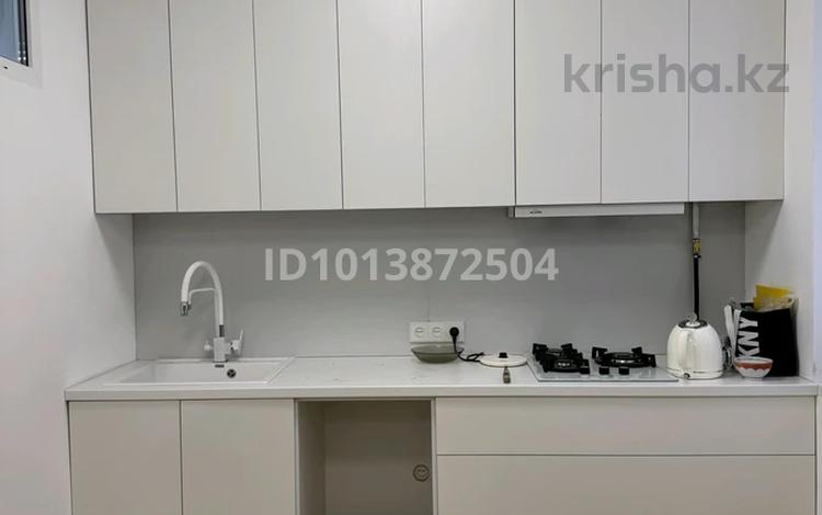 2-комнатная квартира · 40 м² · 3/3 этаж, Манаса 77 — Габдуллина за 300 000 ₸ в Алматы, Бостандыкский р-н — фото 2