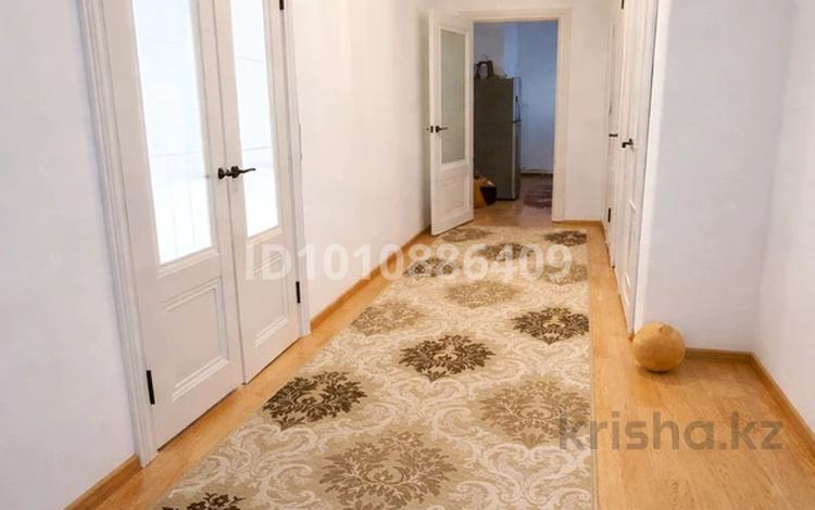 2-бөлмелі пәтер · 58 м² · 1/5 қабат, Тәуелсіздік 116, бағасы: 19.3 млн ₸ в  — фото 9