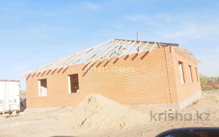 Жеке үй · 4 бөлме · 170 м² · 10 жүзд., Горпромторг1 69 — На против Байсат, бағасы: 15 млн ₸ в Актобе, жилой массив Акжар-2 — фото 2