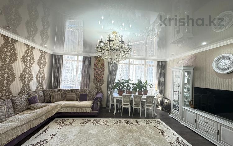 4-комнатная квартира, 150 м², 7/32 этаж, Кошкарбаева 2 за 85 млн 〒 в Астане, Алматы р-н — фото 2