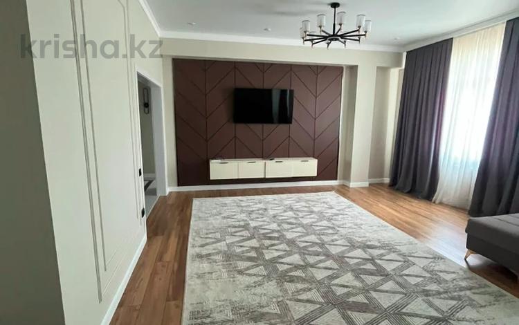 3-комнатная квартира · 130 м² · 7/10 этаж, Шарипова 28 за 700 000 ₸ в Атырау — фото 23