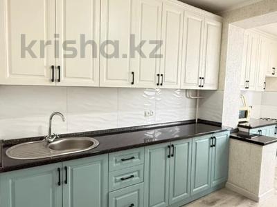 4-комнатная квартира · 90 м² · 5/5 этаж, 27-й мкр 37 — Байтерек, Рауан, детский сад за 20.5 млн 〒 в Актау