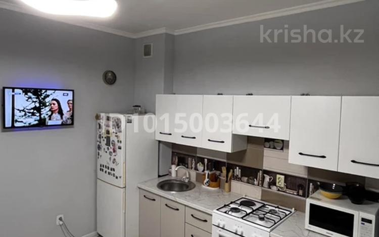 2-комнатная квартира · 67.8 м² · 2/5 этаж, мкр Нурсая 11 за 25.5 млн ₸ в Атырау — фото 16
