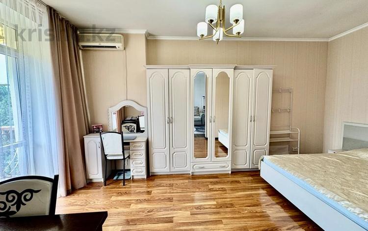 2-бөлмелі пәтер · 50.5 м² · 4/4 қабат, Толе би 73, бағасы: 45 млн ₸ в Алматы, Алмалинский р-н — фото 2