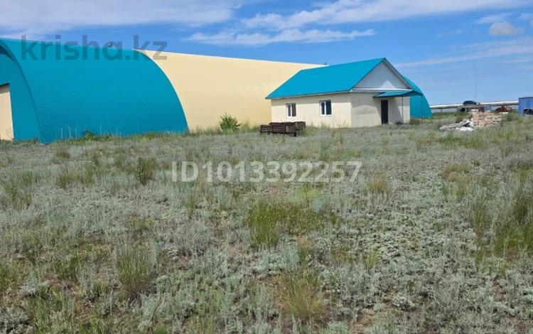 Өнеркәсіптік база · 1 га, Жилгородок ш/а., бағасы: 500 млн ₸ в Актобе, мкр Жилгородок — фото 2