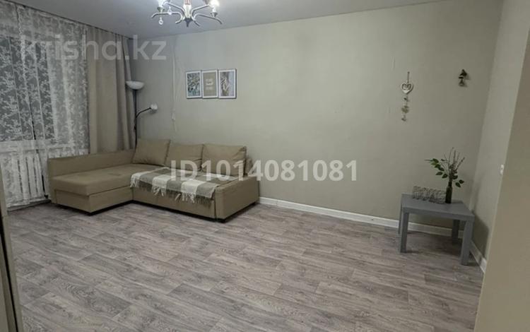 2-комнатная квартира · 50 м² · 9/9 этаж, 9 микрорайон 1М — Дом сзади церкви район Одиссея за 150 000 ₸ в Темиртау — фото 2