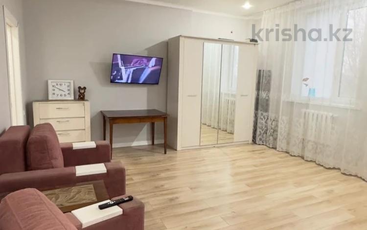 1-бөлмелі пәтер · 59.7 м² · 4/9 қабат, Есенжанова, бағасы: 22.5 млн ₸ в Уральске — фото 2