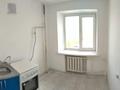 1-комнатная квартира, 30.3 м², 4/5 этаж, Смагулова 1А за 5.3 млн 〒 в Актобе, мкр. Курмыш — фото 3