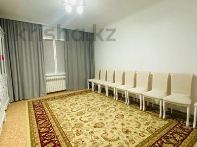 2-комнатная квартира · 73 м² · 10/16 этаж, мкр. Алмагуль 20 за 22 млн ₸ в Атырау