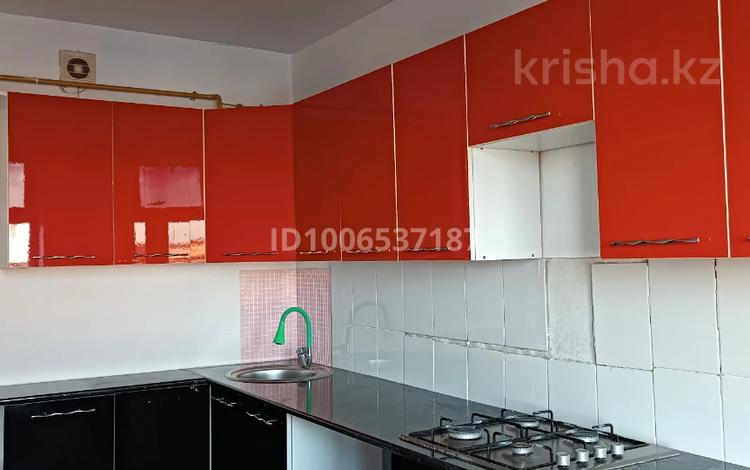 2-бөлмелі пәтер · 54 м² · 3/5 қабат, мкр Байтерек 18, бағасы: 100 000 ₸ в Таразе — фото 2